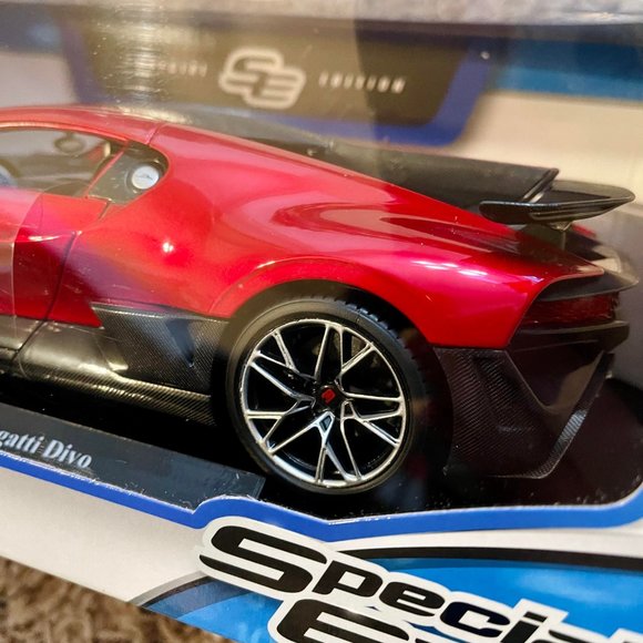 Bugatti Divo 1:18 Special Edition Diecast Model Car by Maisto (New) - Picture 4 of 11